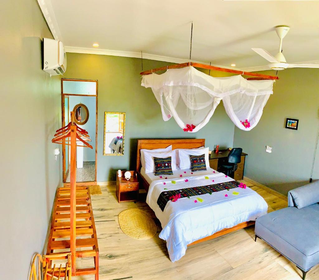 Bed and Breakfast Uroa Getaway Екстер'єр фото