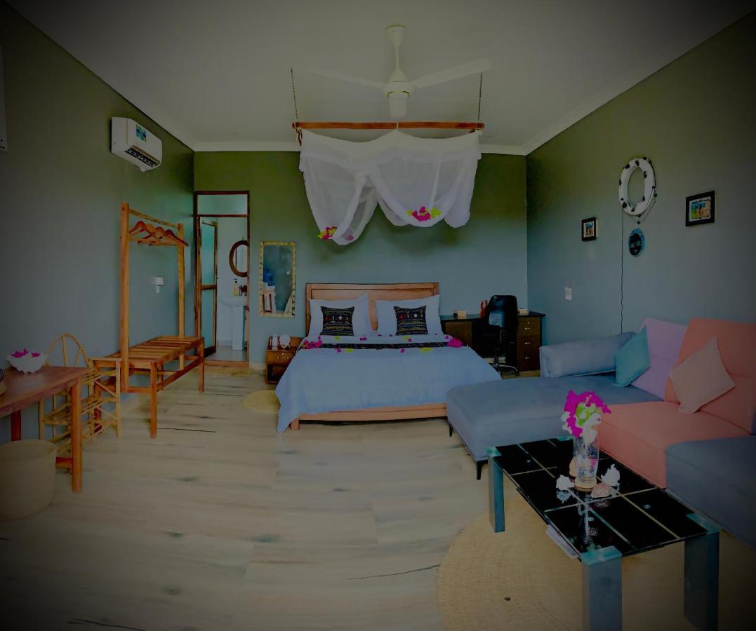 Bed and Breakfast Uroa Getaway Екстер'єр фото