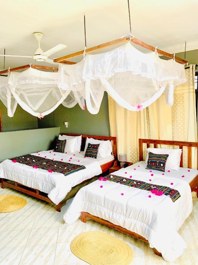 Bed and Breakfast Uroa Getaway Екстер'єр фото
