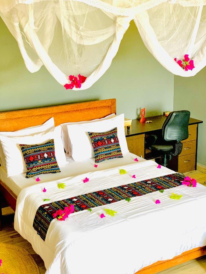 Bed and Breakfast Uroa Getaway Екстер'єр фото
